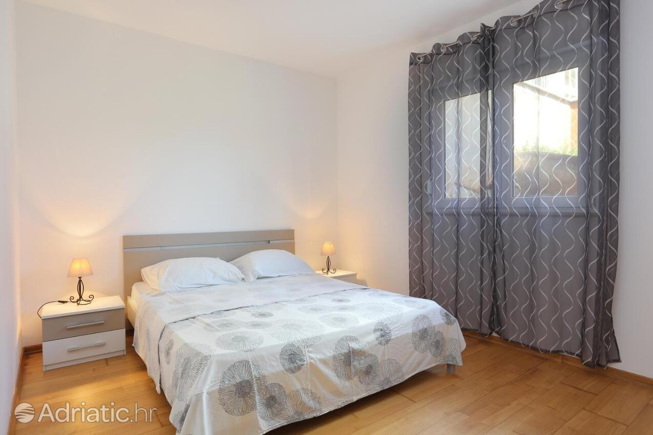 Deluxe Apartment Bagaric Trogir Bagian luar foto