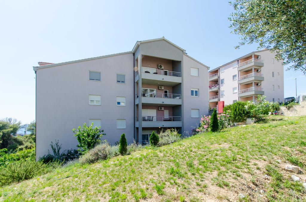 Deluxe Apartment Bagaric Trogir Ruang foto